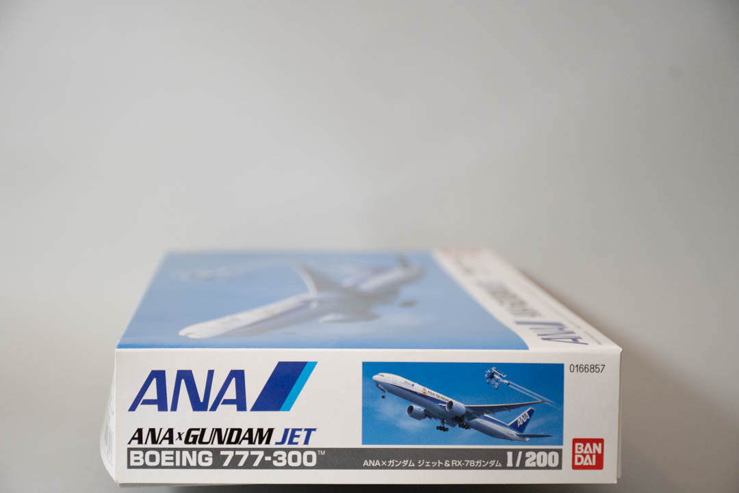 ボーイング　777-300 ANA×ガンダム ジェット& RX-78ガンダム